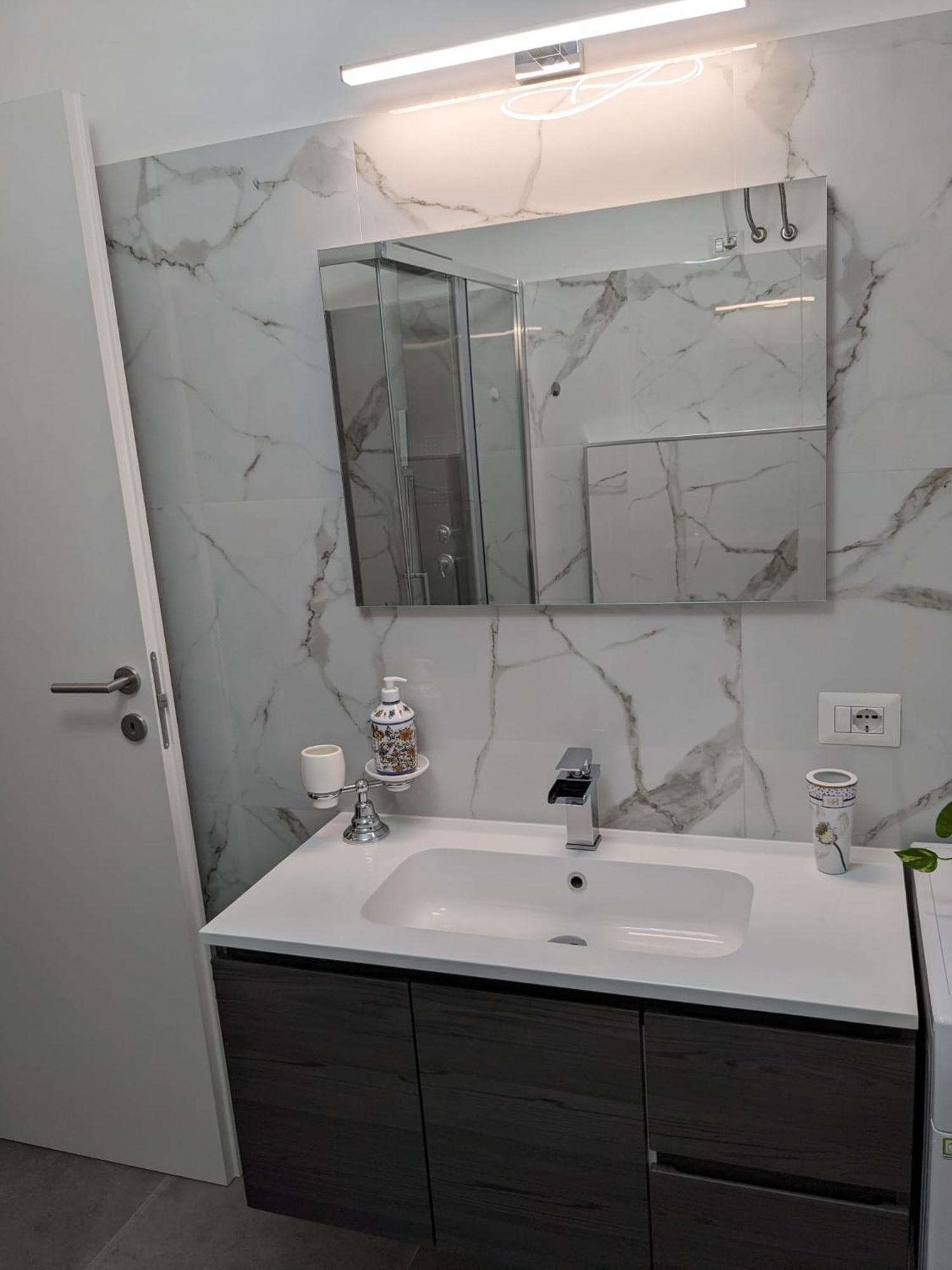 Lella's House Vicino Metro A 3 Min A Piedi Appartement *